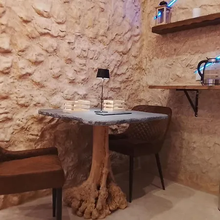 La Caverna Hodinový hotel Pompei